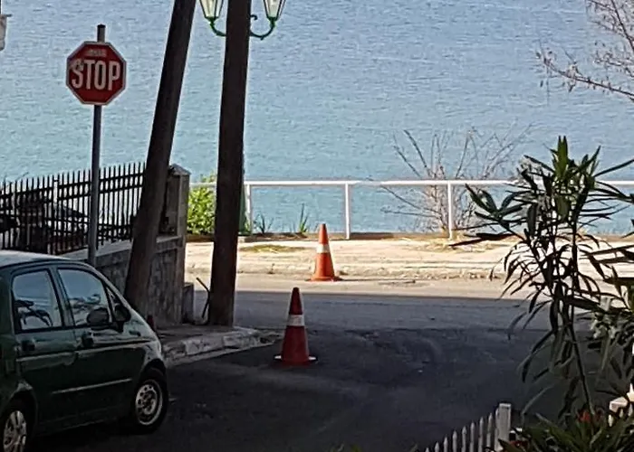 Grcka-Reni Greece Beach 2
